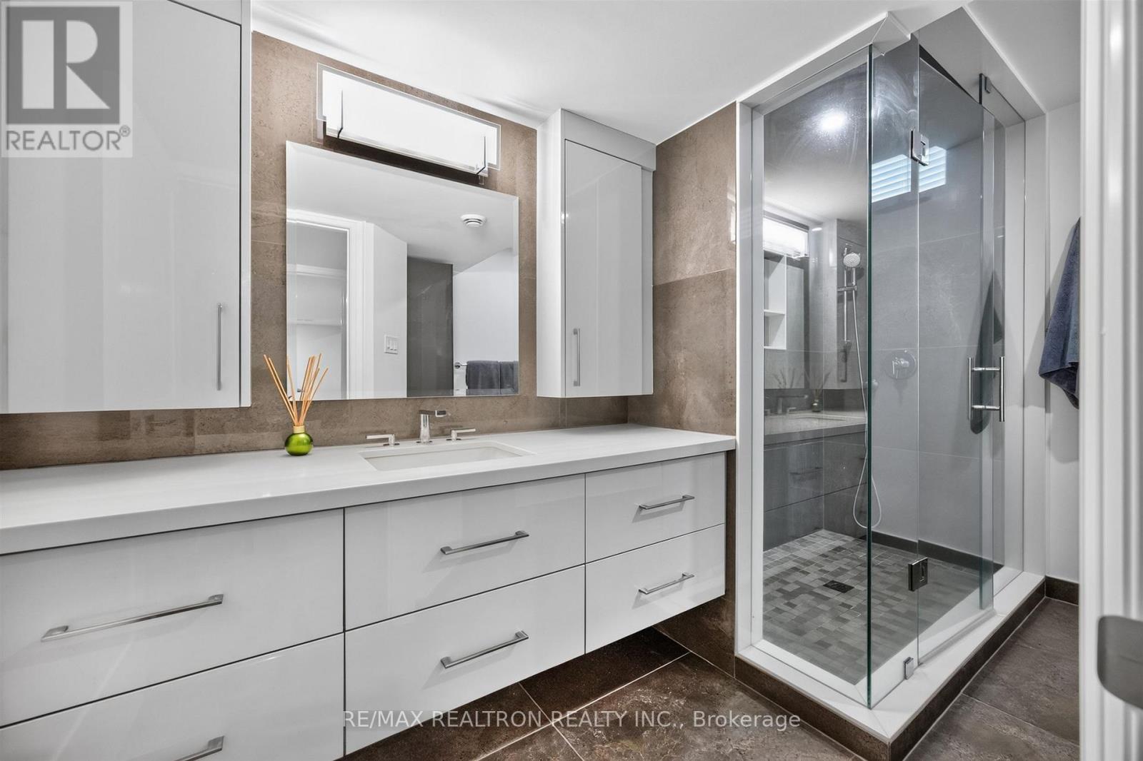 7 Maplehyrn Avenue, East Gwillimbury, Ontario  L0G 1V0 - Photo 41 - N13536704
