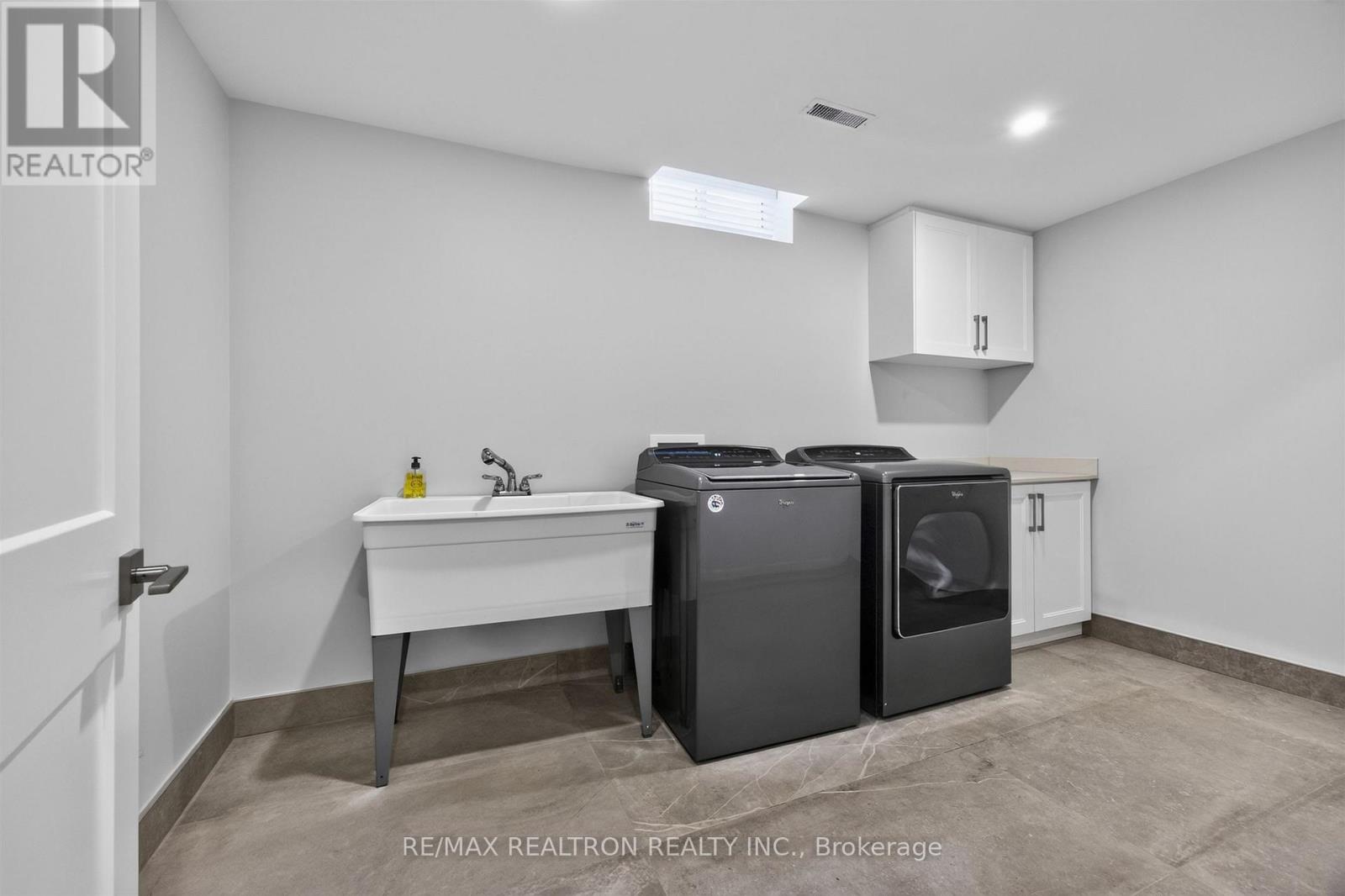 7 Maplehyrn Avenue, East Gwillimbury, Ontario  L0G 1V0 - Photo 42 - N13536704