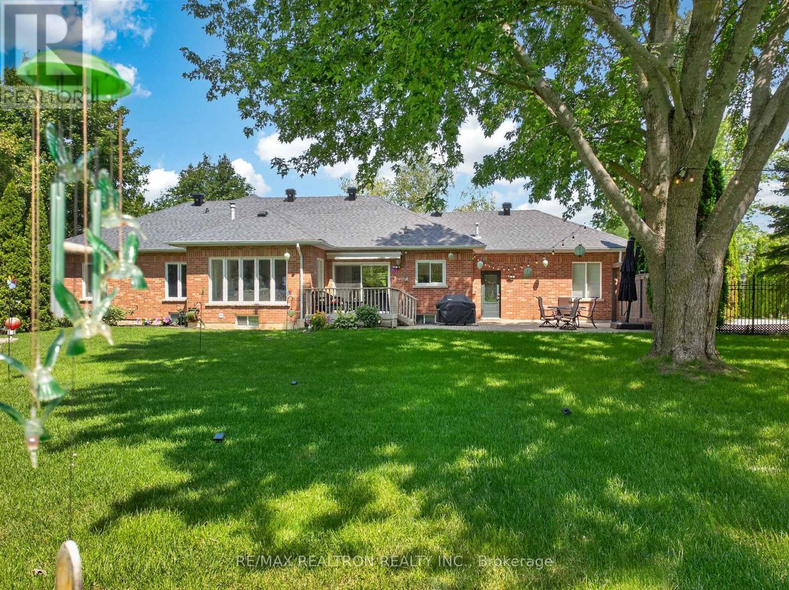 7 Maplehyrn Avenue, East Gwillimbury, Ontario  L0G 1V0 - Photo 48 - N13536704