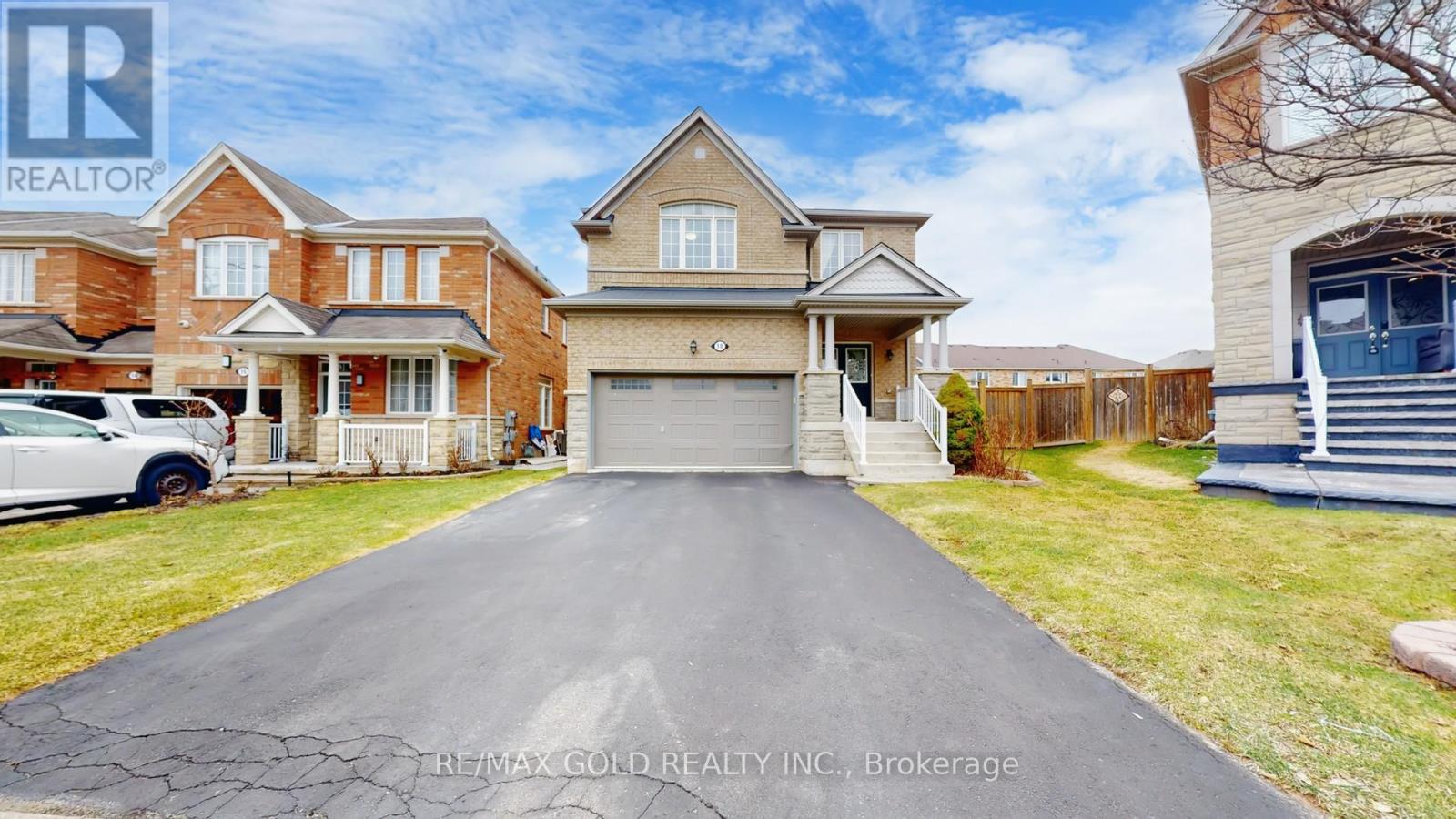 18 KAWANA ROAD, Brampton, Ontario