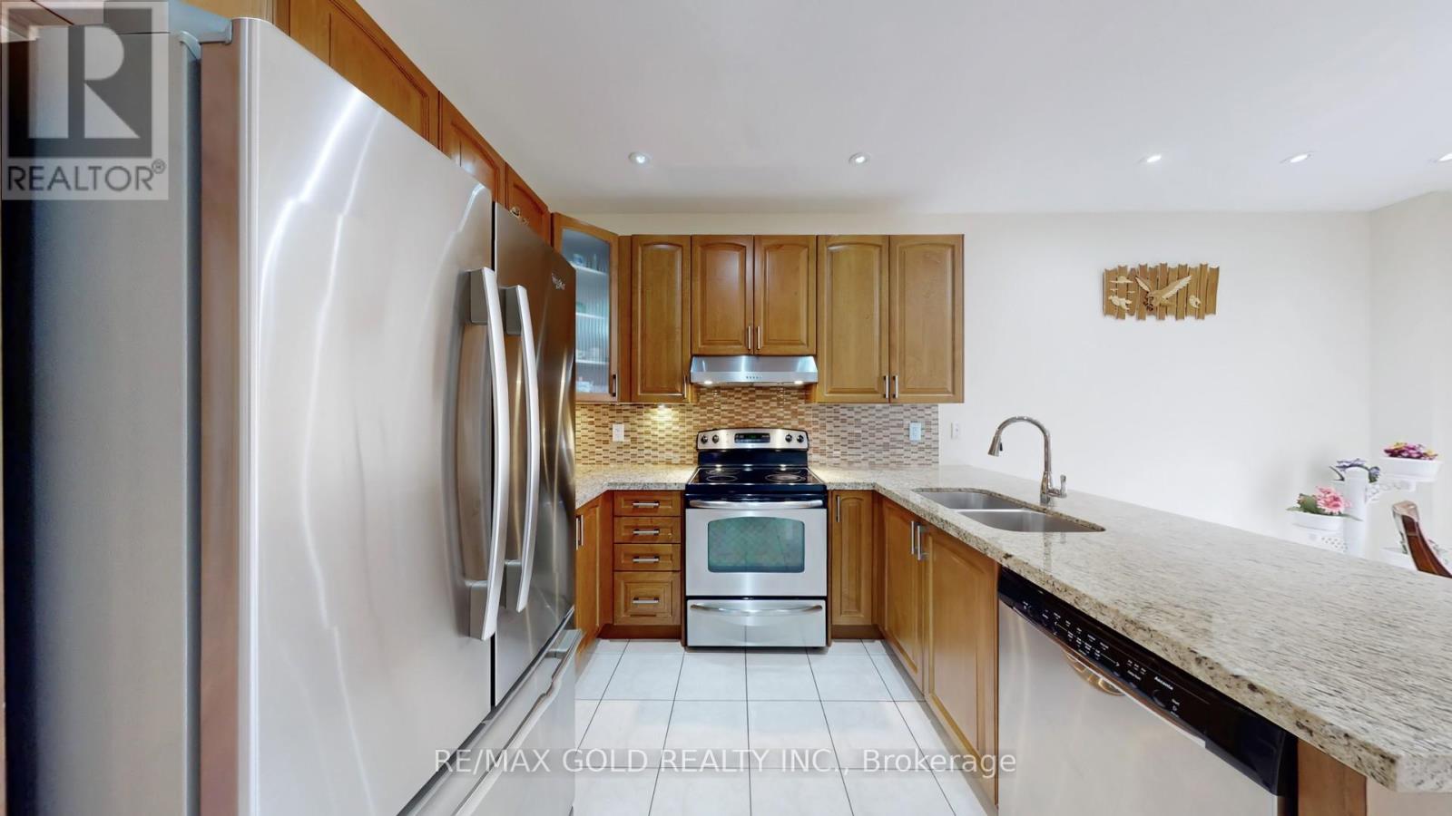18 Kawana Road, Brampton, Ontario  L6Y 0W2 - Photo 17 - W13536572