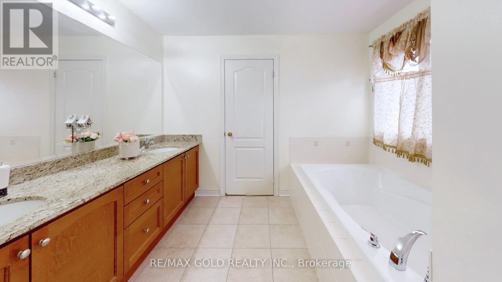 18 Kawana Road, Brampton, Ontario  L6Y 0W2 - Photo 30 - W13536572