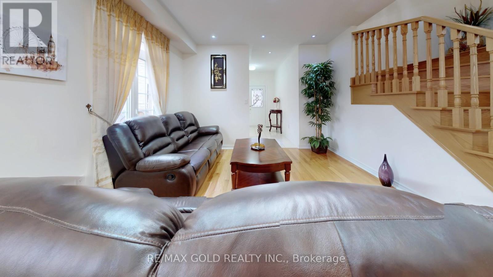 18 Kawana Road, Brampton, Ontario  L6Y 0W2 - Photo 6 - W13536572