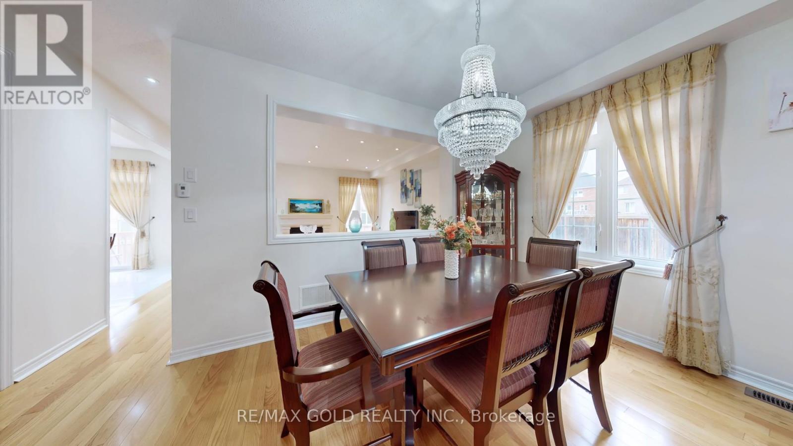 18 Kawana Road, Brampton, Ontario  L6Y 0W2 - Photo 7 - W13536572