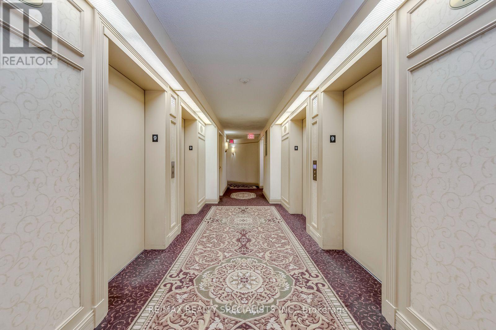 924 - 25 Kingsbridge Garden Circle W, Mississauga, Ontario  L5R 4B1 - Photo 10 - W13536674