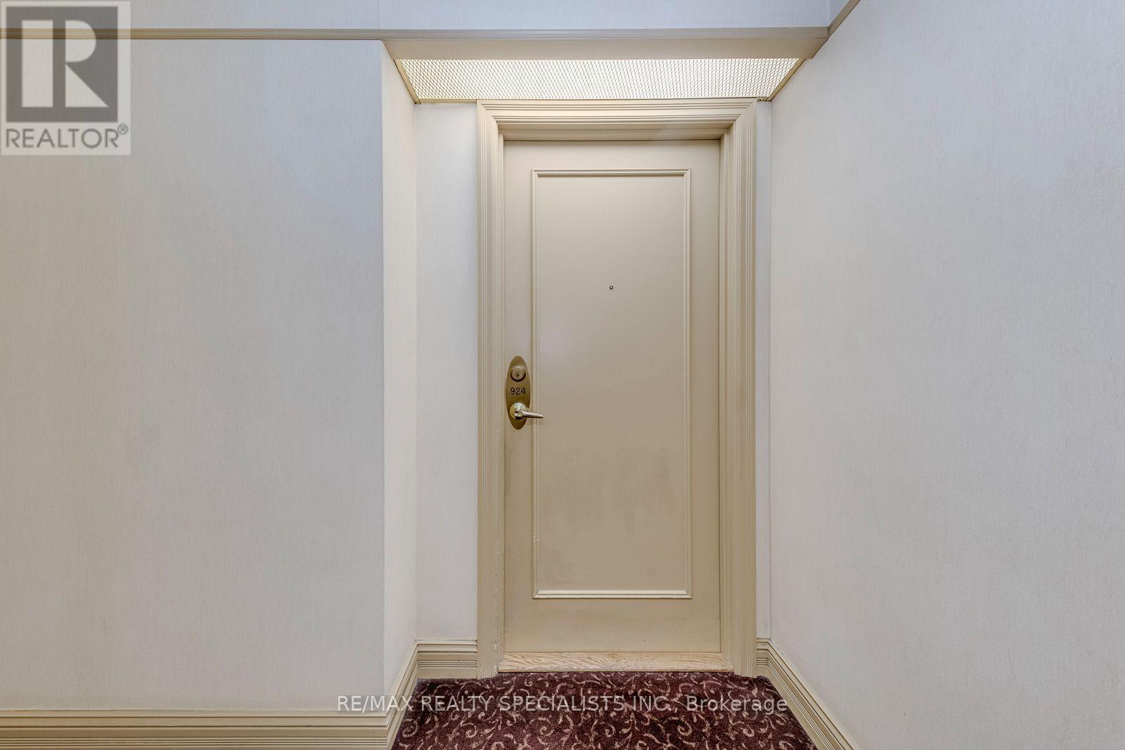 924 - 25 Kingsbridge Garden Circle W, Mississauga, Ontario  L5R 4B1 - Photo 11 - W13536674