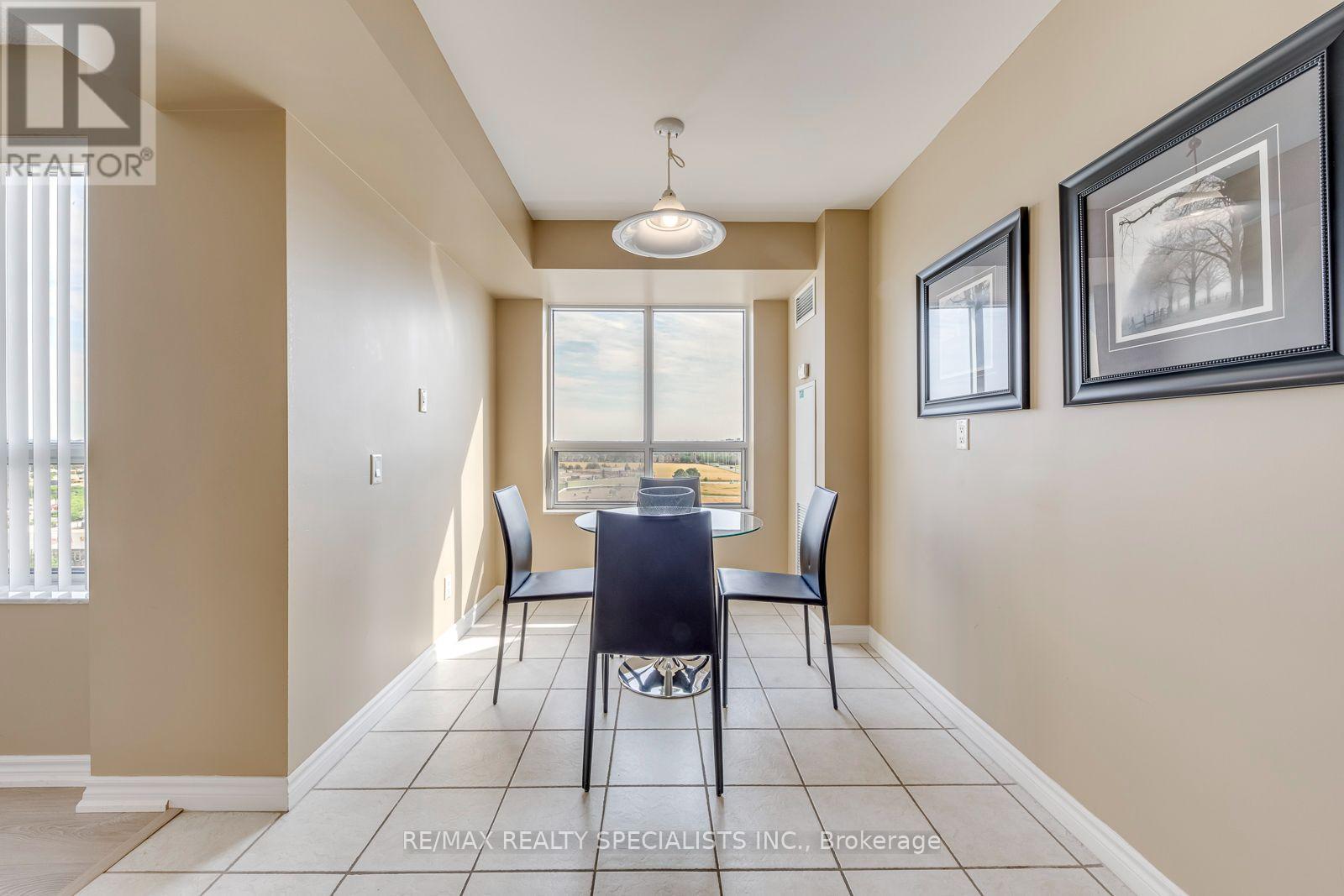 924 - 25 Kingsbridge Garden Circle W, Mississauga, Ontario  L5R 4B1 - Photo 19 - W13536674