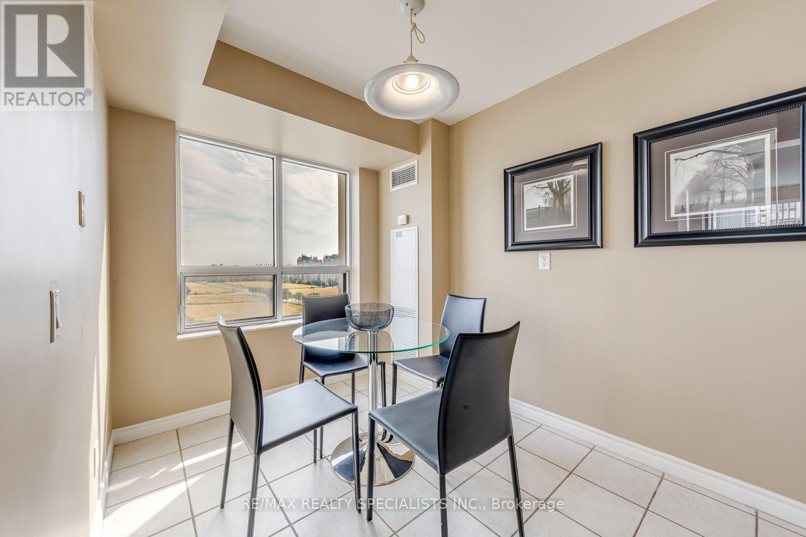 924 - 25 Kingsbridge Garden Circle W, Mississauga, Ontario  L5R 4B1 - Photo 21 - W13536674