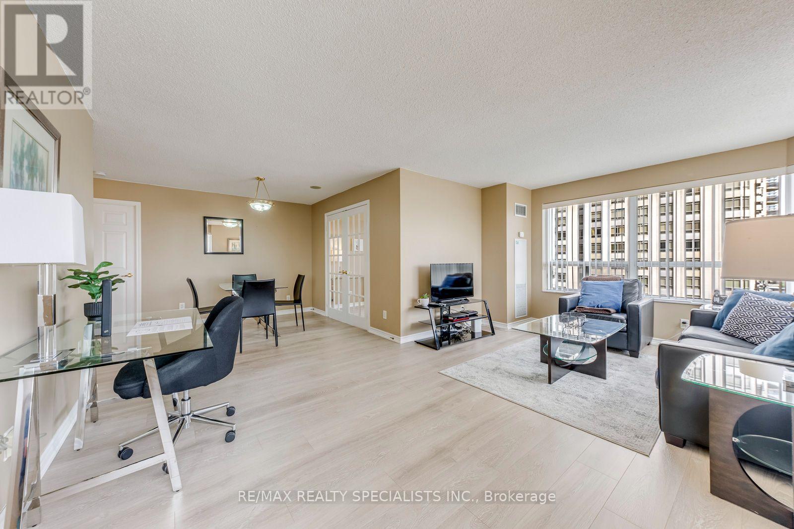 924 - 25 Kingsbridge Garden Circle W, Mississauga, Ontario  L5R 4B1 - Photo 22 - W13536674