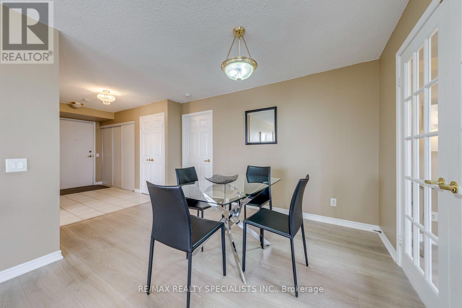 924 - 25 Kingsbridge Garden Circle W, Mississauga, Ontario  L5R 4B1 - Photo 25 - W13536674