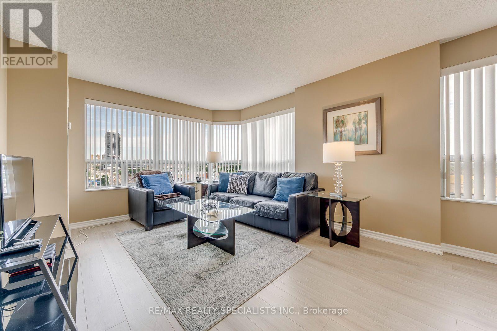 924 - 25 Kingsbridge Garden Circle W, Mississauga, Ontario  L5R 4B1 - Photo 29 - W13536674
