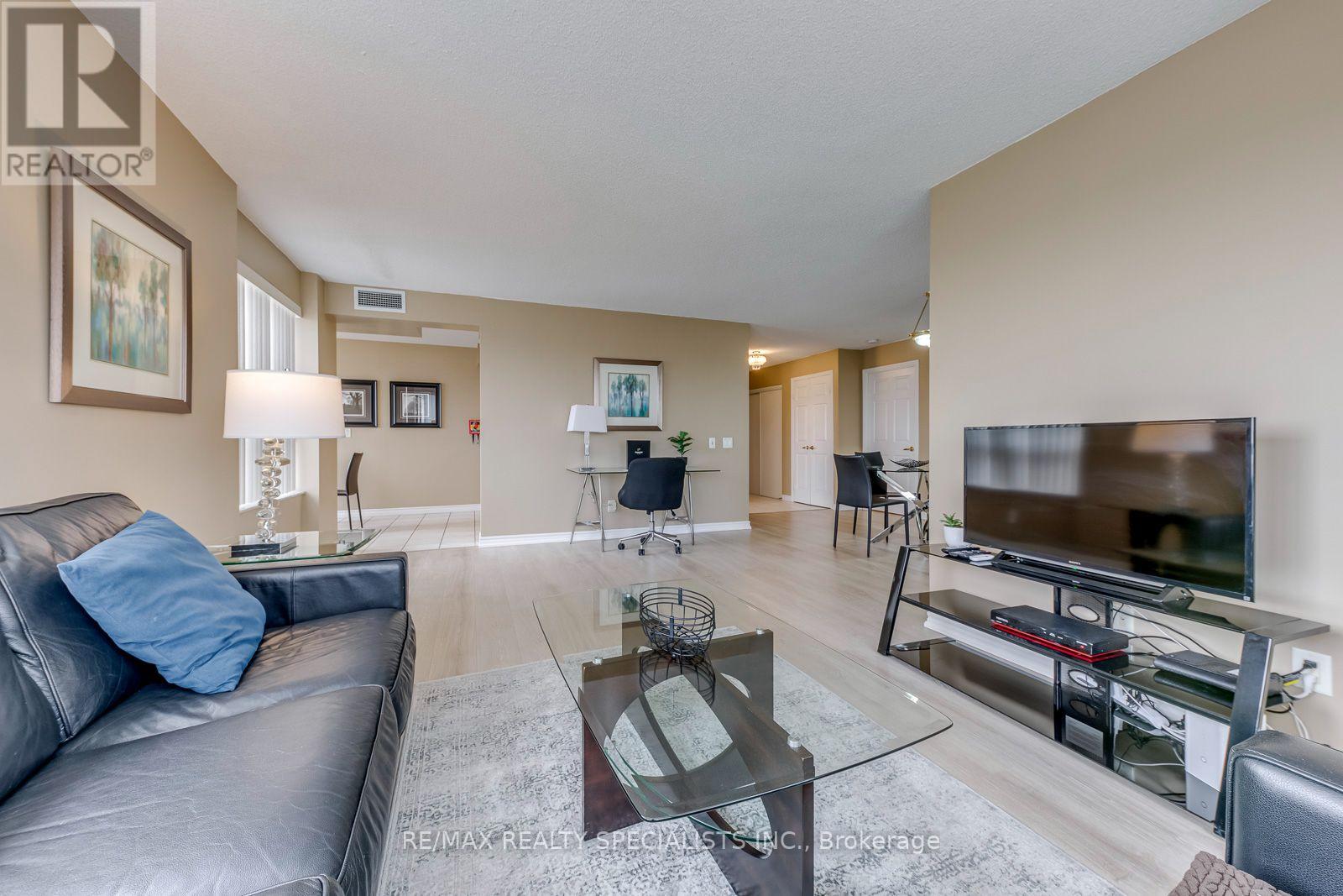 924 - 25 Kingsbridge Garden Circle W, Mississauga, Ontario  L5R 4B1 - Photo 32 - W13536674
