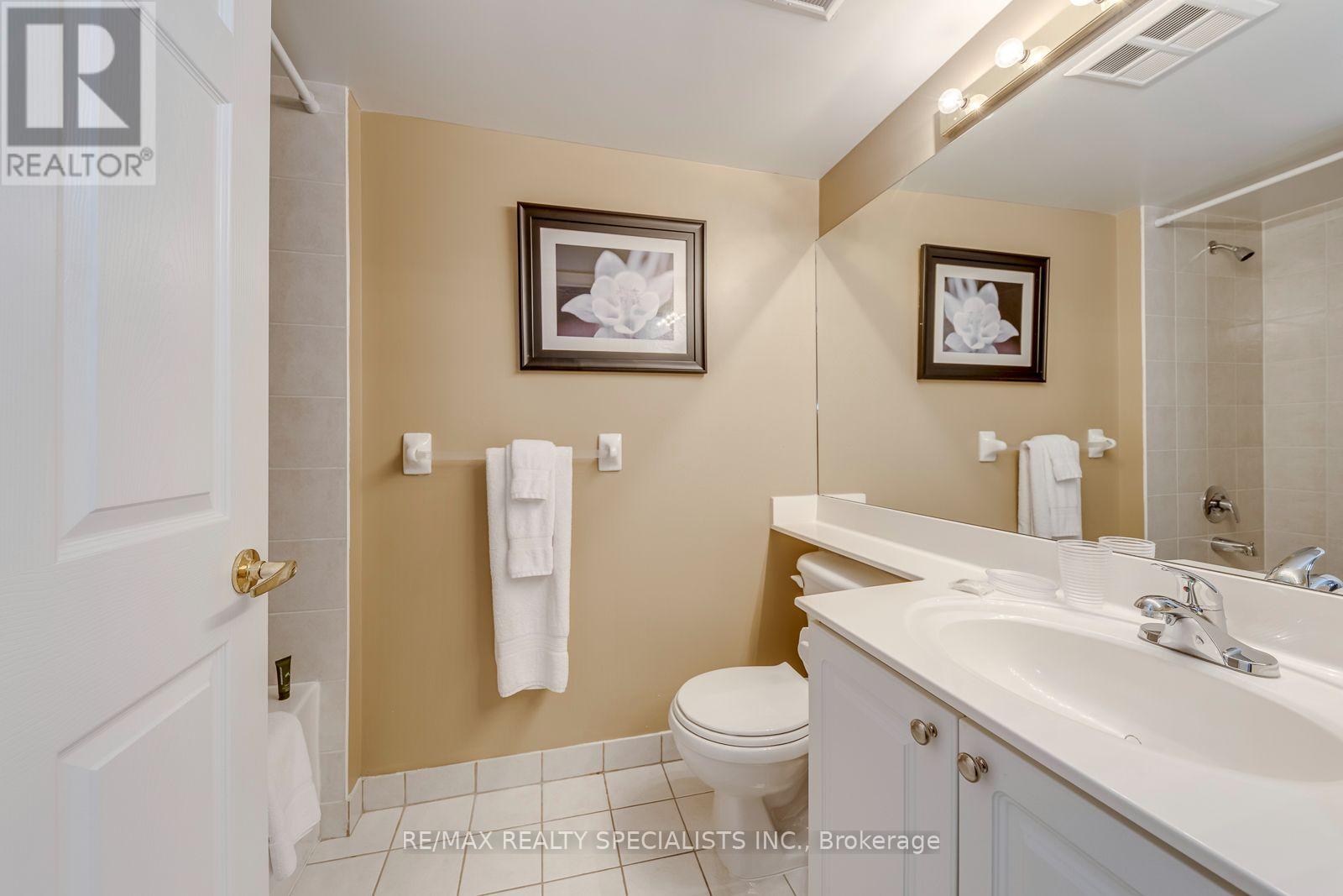 924 - 25 Kingsbridge Garden Circle W, Mississauga, Ontario  L5R 4B1 - Photo 43 - W13536674