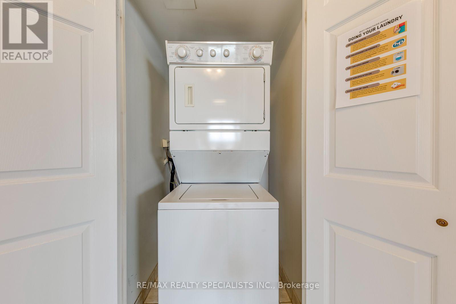 924 - 25 Kingsbridge Garden Circle W, Mississauga, Ontario  L5R 4B1 - Photo 44 - W13536674