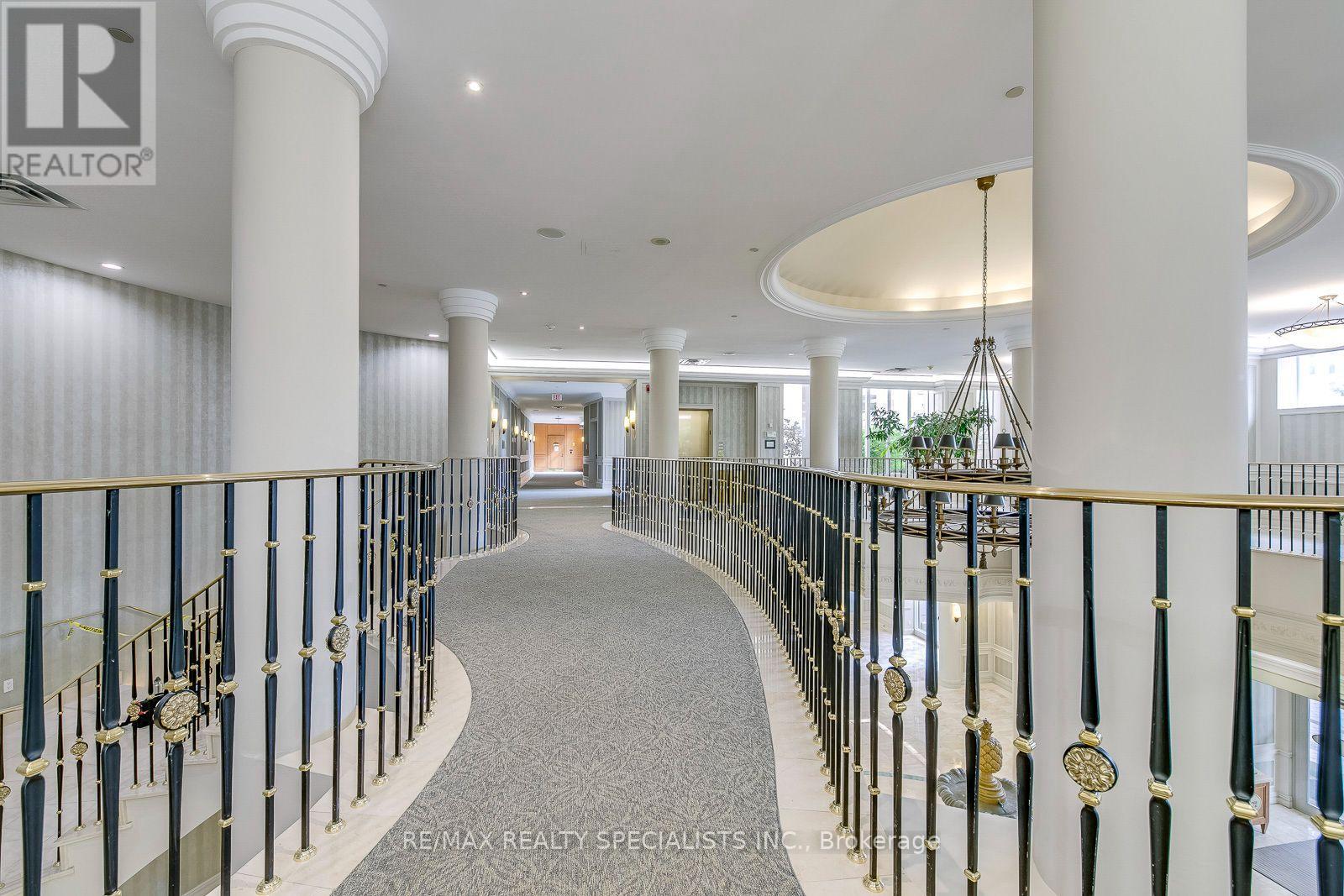 924 - 25 Kingsbridge Garden Circle W, Mississauga, Ontario  L5R 4B1 - Photo 7 - W13536674