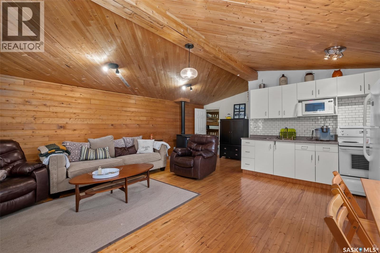 207 Jacobson Drive, Christopher Lake, Saskatchewan  S0J 0N0 - Photo 3 - SK041890