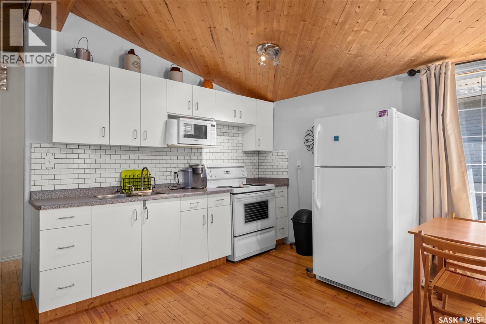 207 Jacobson Drive, Christopher Lake, Saskatchewan  S0J 0N0 - Photo 6 - SK041890