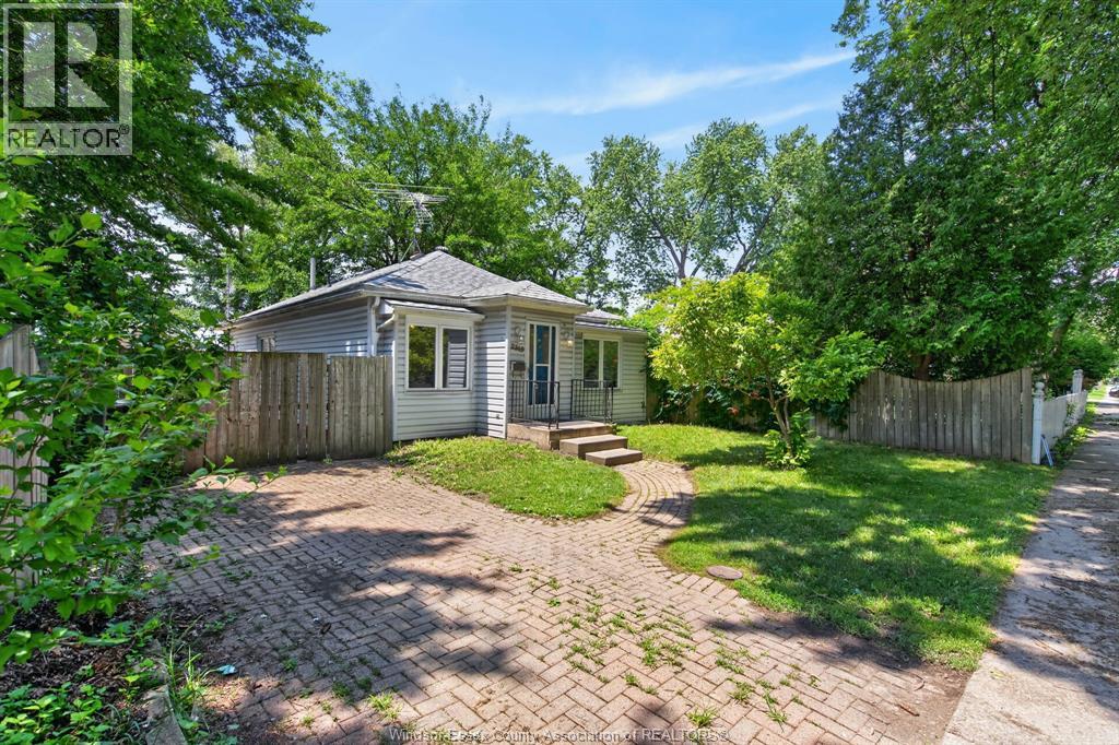 2315 Charl AVENUE, Windsor