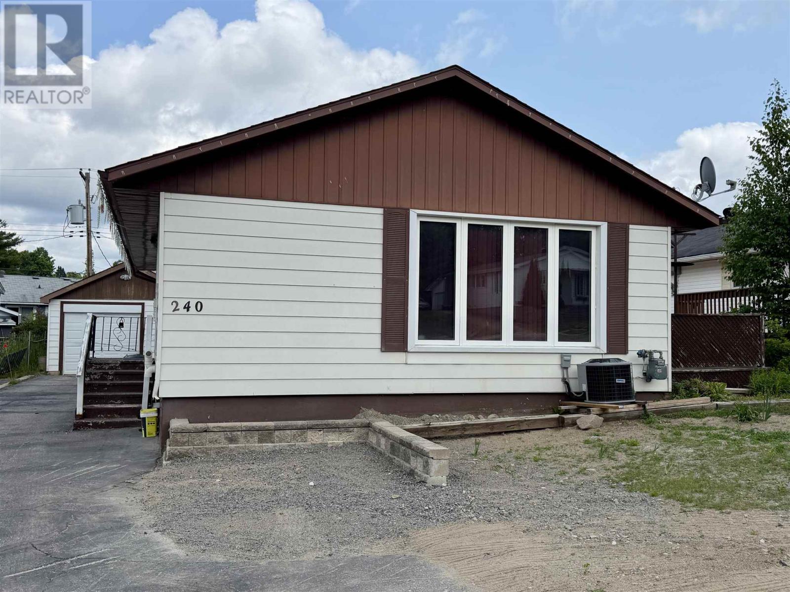 240 Mississauga AVE, Elliot Lake, Ontario