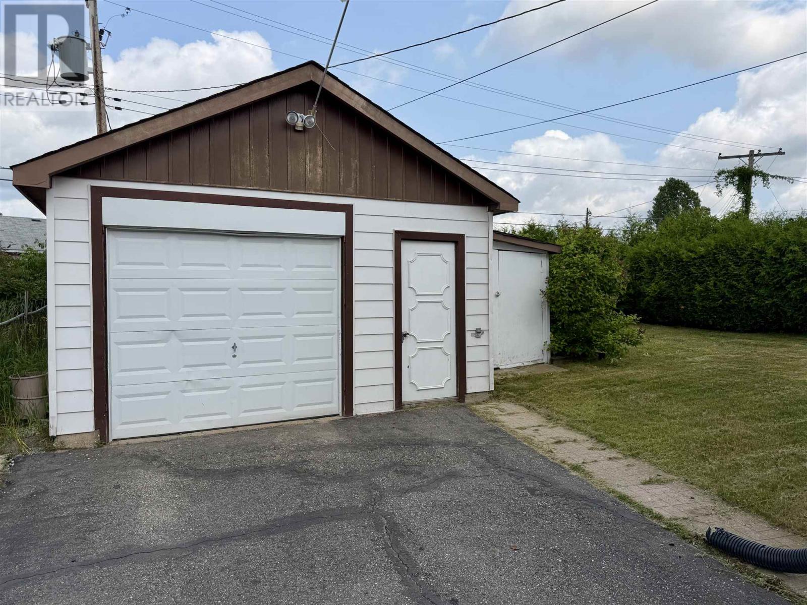 240 Mississauga Ave, Elliot Lake, Ontario  P5A 1E7 - Photo 36 - SM261736