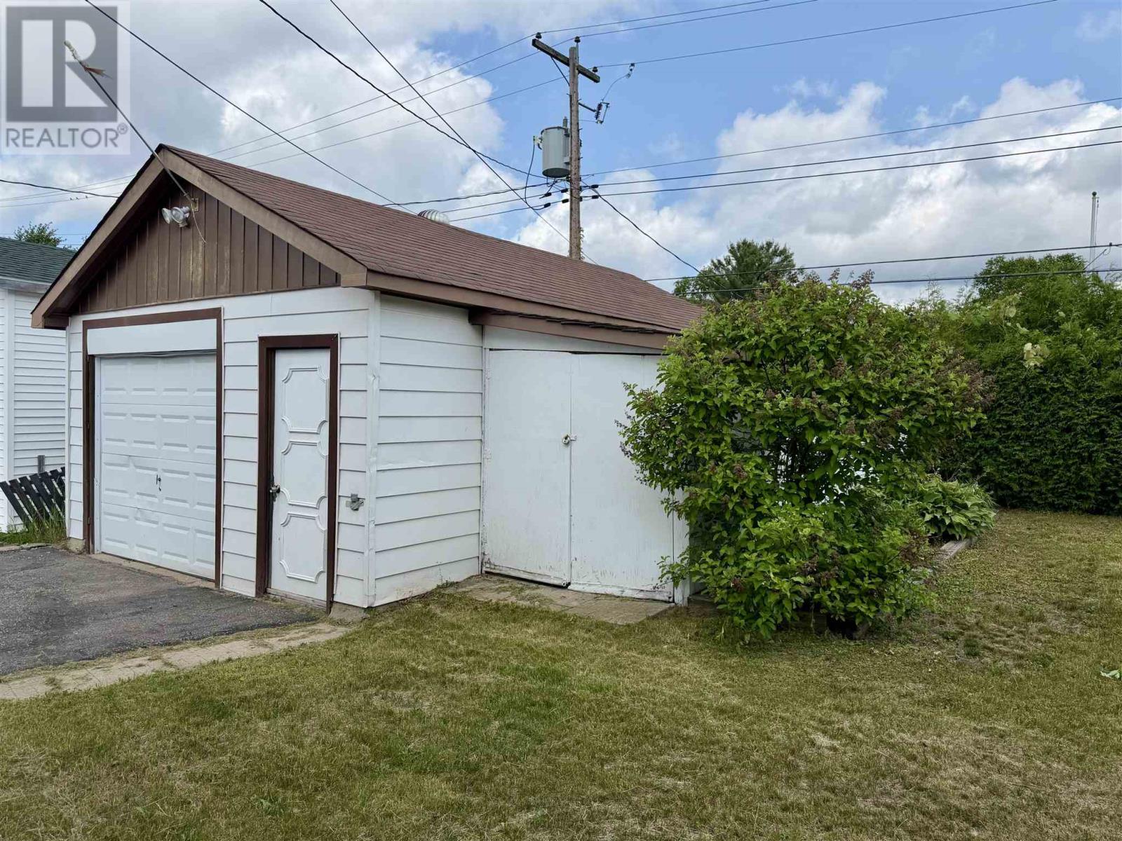 240 Mississauga Ave, Elliot Lake, Ontario  P5A 1E7 - Photo 37 - SM261736