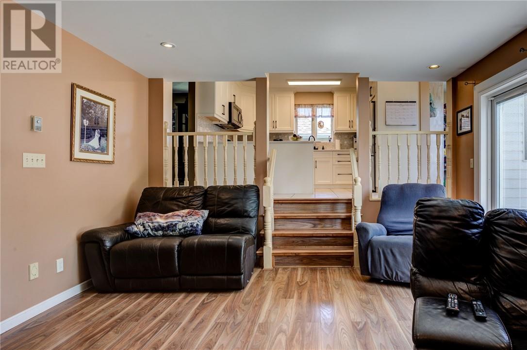 2039 Bancroft Drive, Sudbury, Ontario  P3B 1T1 - Photo 7 - 2129073
