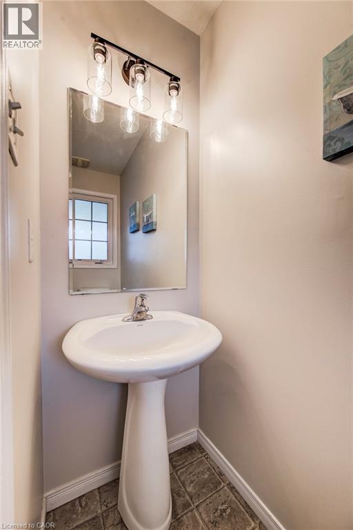 208 Featherstone Crescent, Kitchener, Ontario  N2R 1Z3 - Photo 6 - 40845942