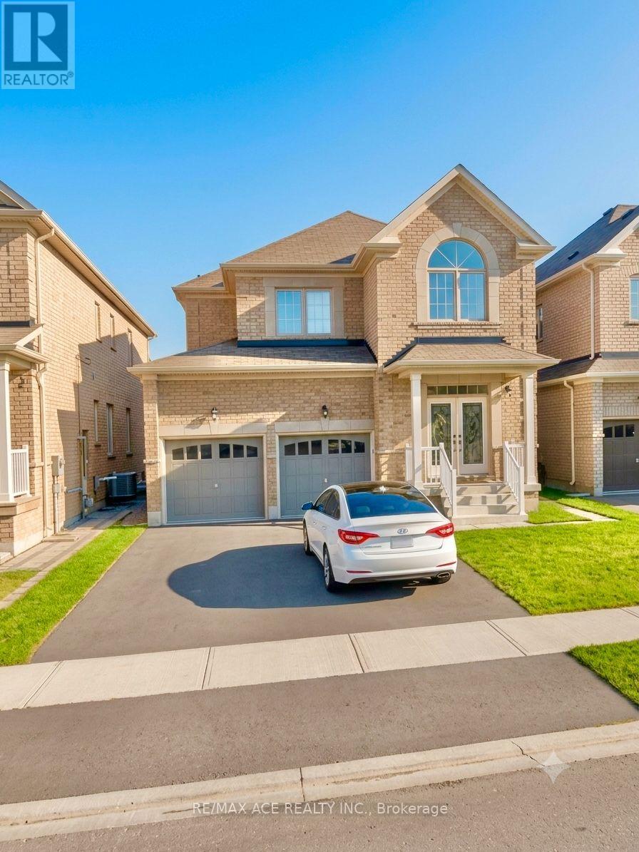 7 Meltwater Crescent, Brampton, Ontario  L6P 3W1 - Photo 2 - W13535172