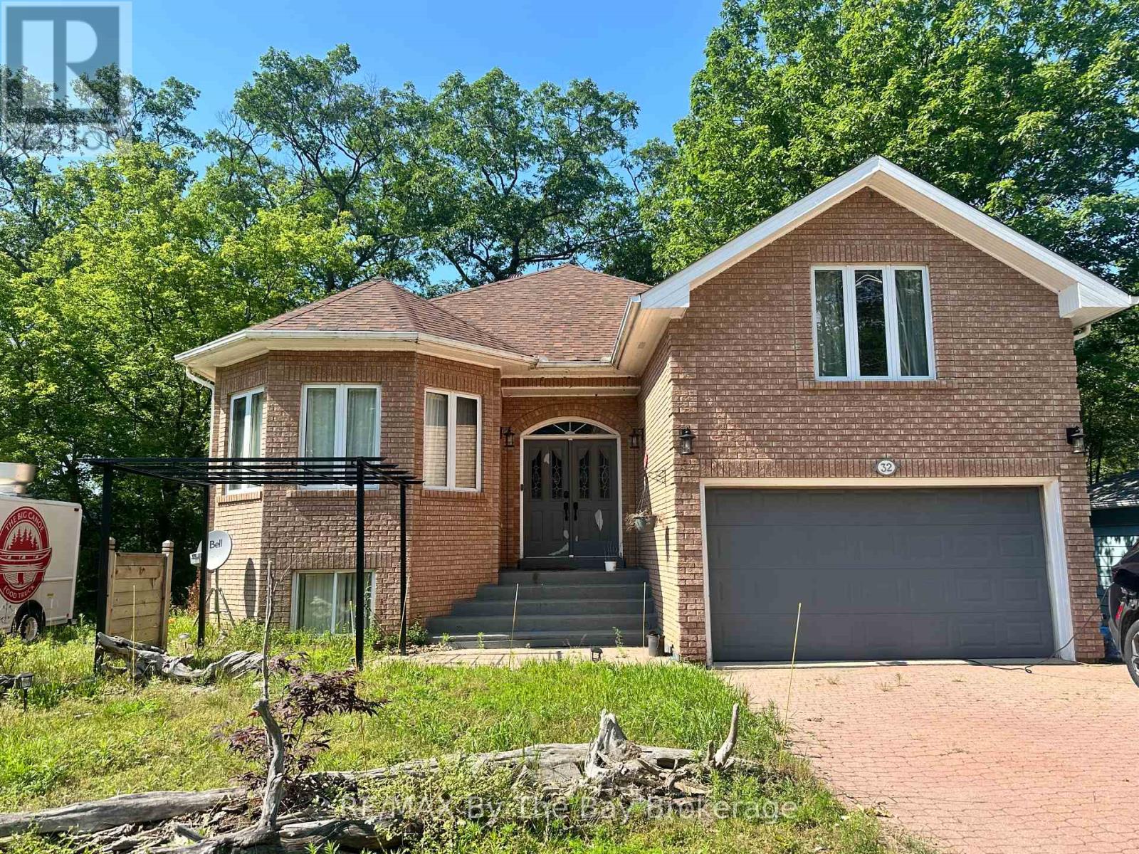 32 1st Lane, Wasaga Beach, Ontario  L9Z 2G3 - Photo 1 - S13536886