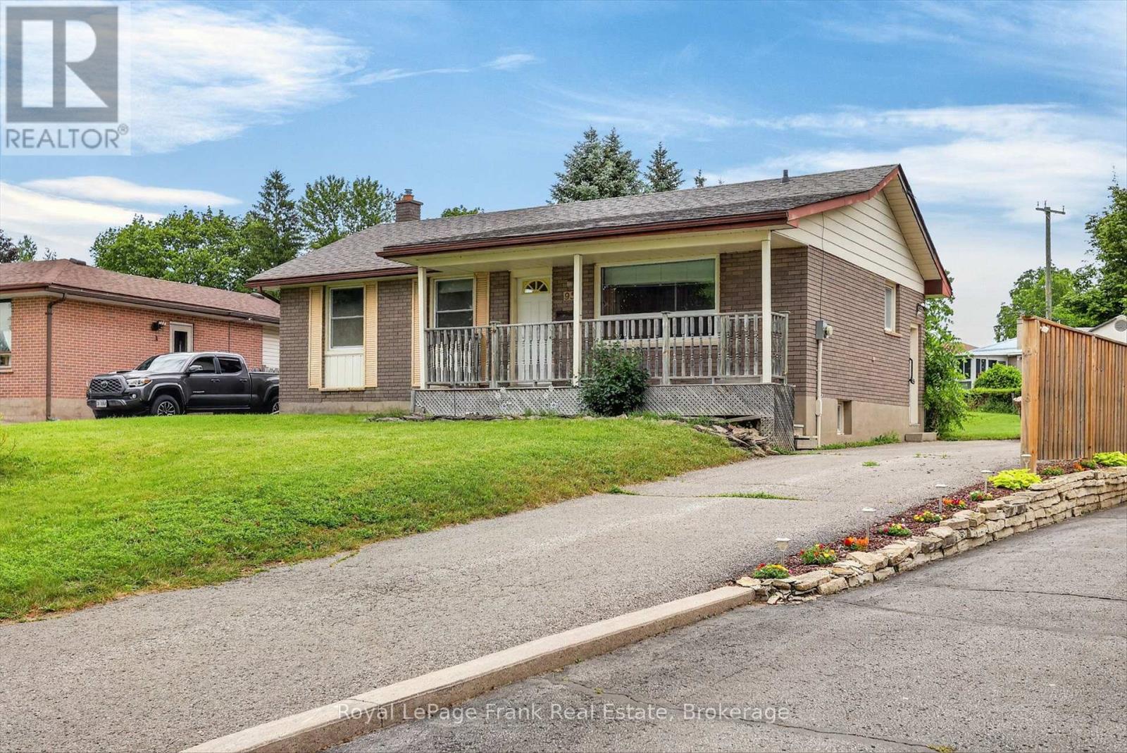 958 St Pauls Street, Peterborough, Ontario  K9H 6J6 - Photo 3 - X13536878