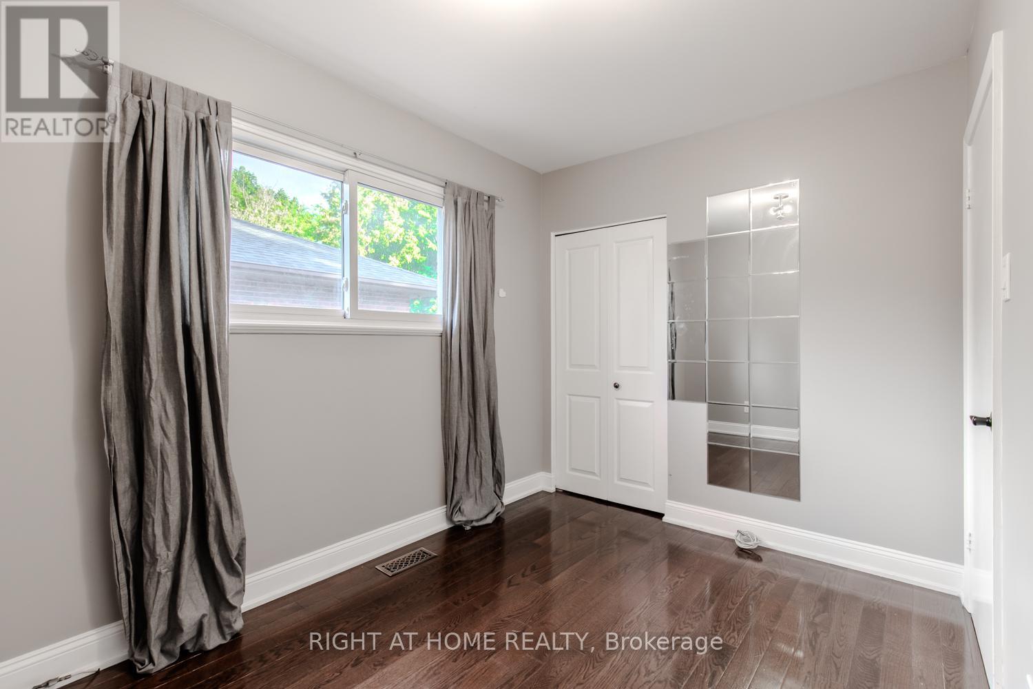 12 Murellen Crescent, Toronto, Ontario  M4A 2K5 - Photo 23 - C13536724