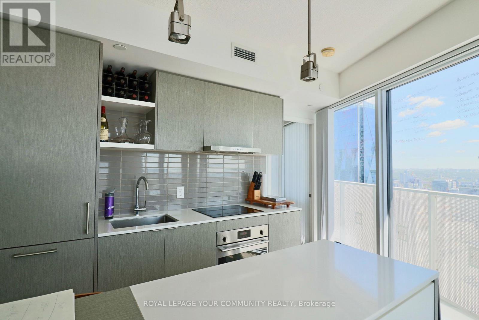 5207 - 100 Harbour Street, Toronto, Ontario  M5J 0B5 - Photo 4 - C13536764