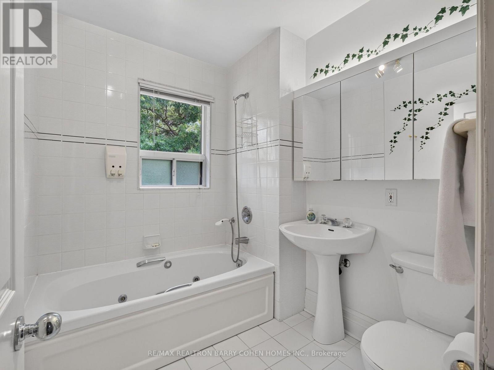 105 Palm Drive, Toronto, Ontario  M3H 2C2 - Photo 20 - C13536774
