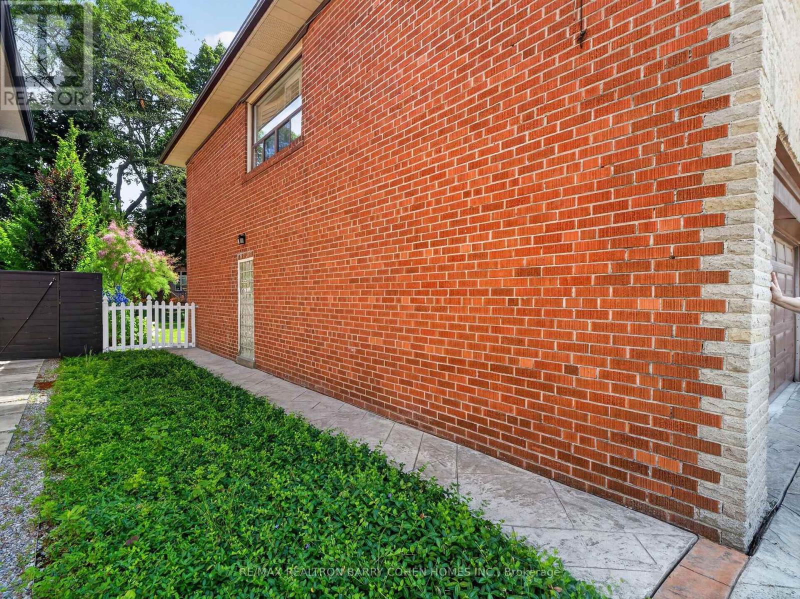 105 Palm Drive, Toronto, Ontario  M3H 2C2 - Photo 36 - C13536774