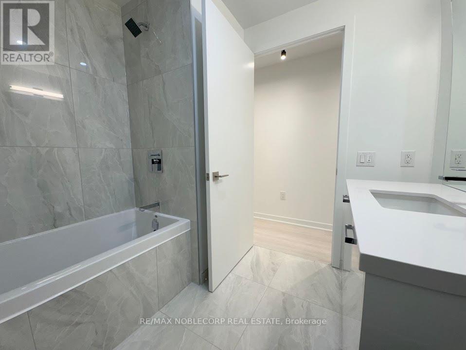 1613 - 195 Mccaul Street, Toronto, Ontario  M5T 1W6 - Photo 7 - C13536816