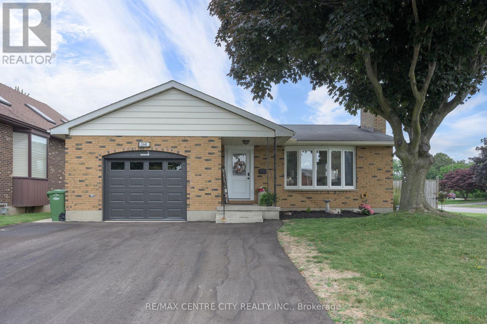 1 IDSARDI AVENUE, St. Thomas
