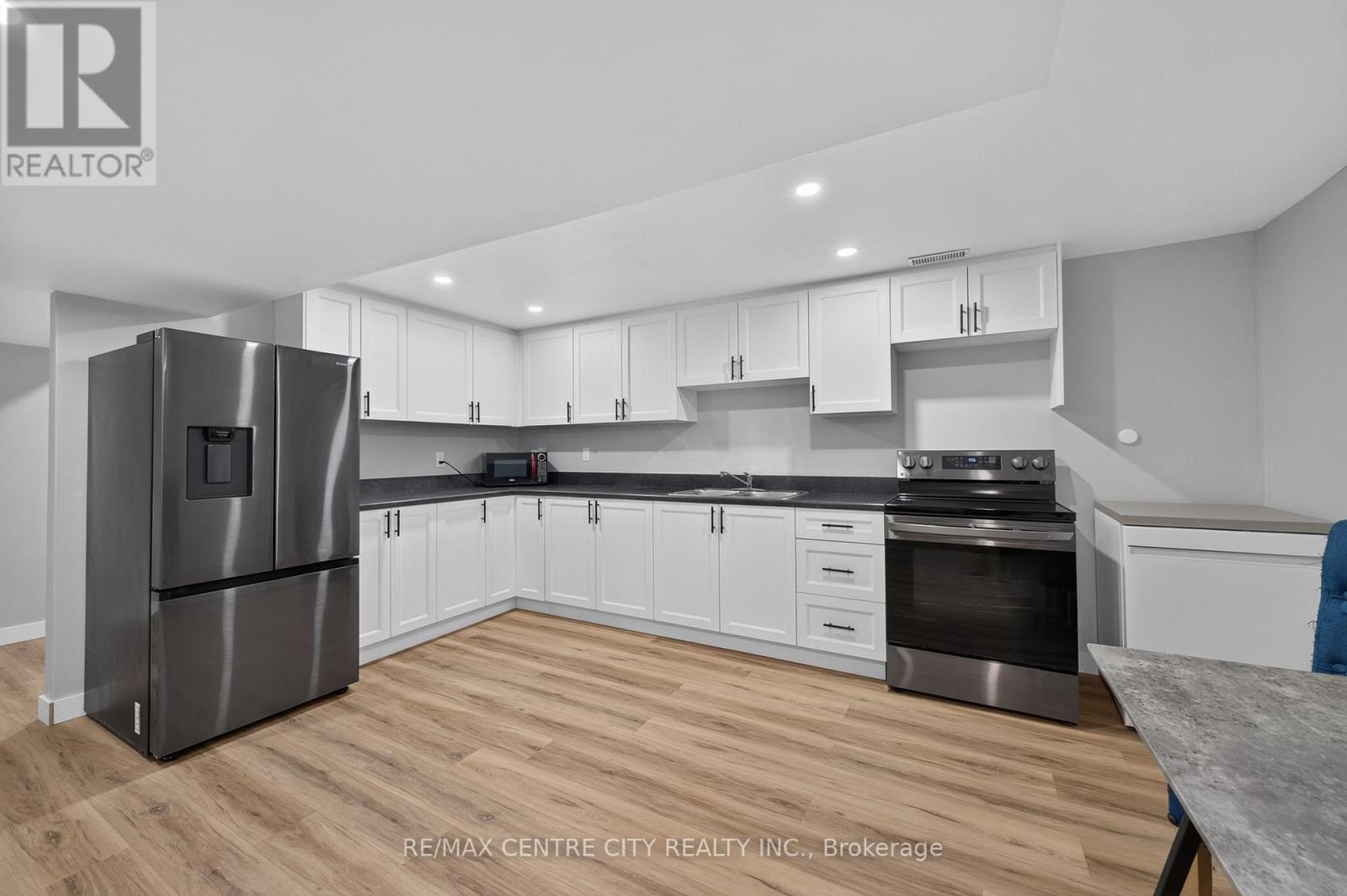 1 Idsardi Avenue, St. Thomas, Ontario  N5R 5P5 - Photo 35 - X13536812
