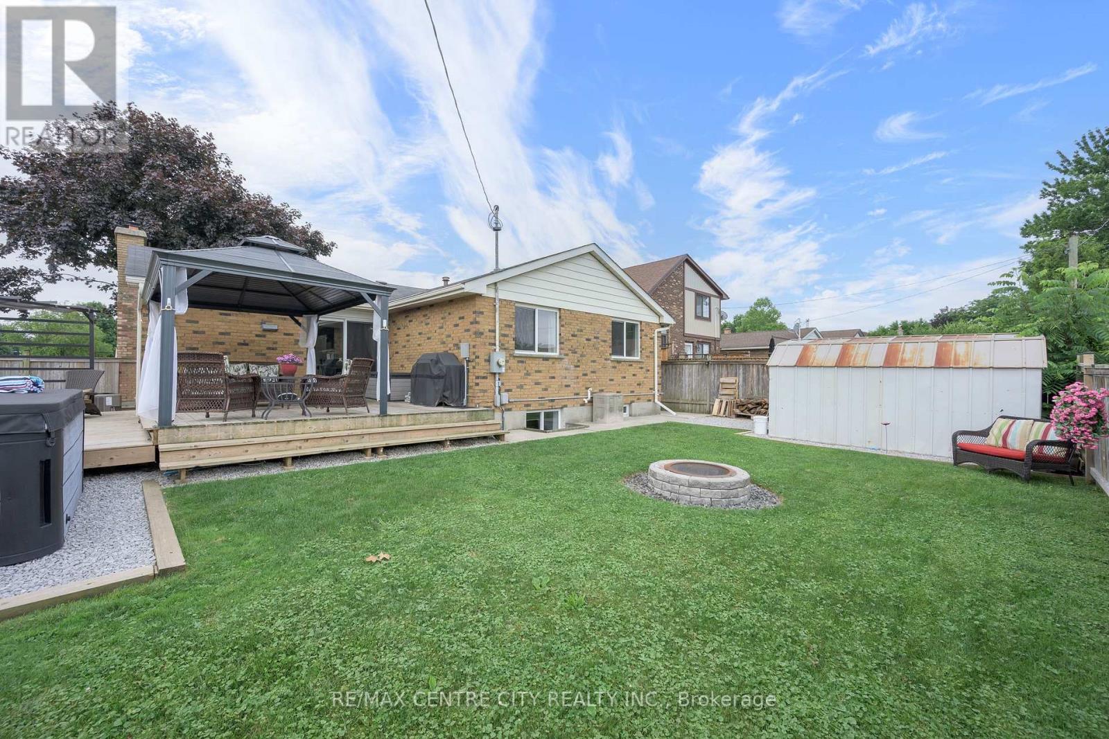 1 Idsardi Avenue, St. Thomas, Ontario  N5R 5P5 - Photo 8 - X13536812