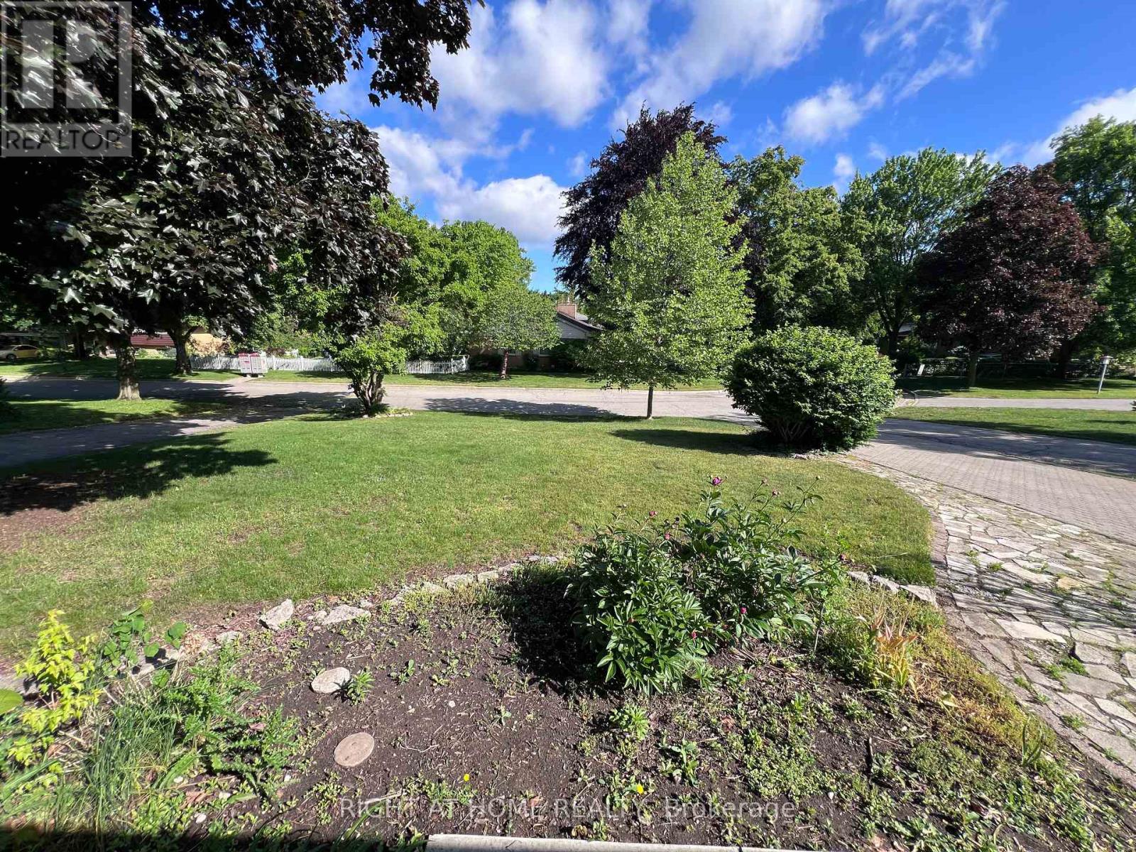 46 Radcliffe Crescent, London North, Ontario  N6H 3X4 - Photo 5 - X13536848
