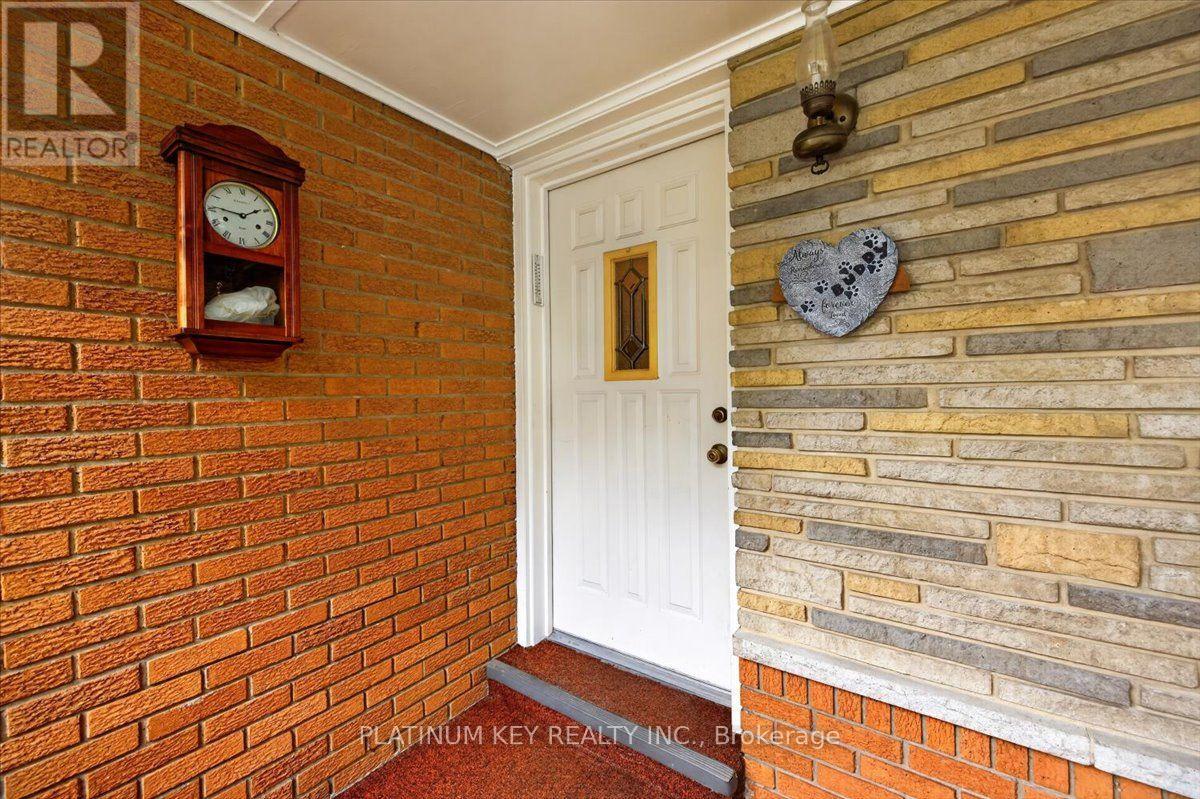 1948 Royal Crescent, London East, Ontario  N5V 1N7 - Photo 3 - X13537062