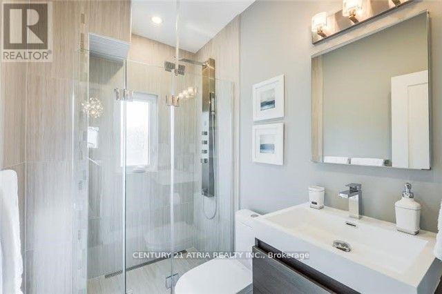 51 West Lynn Avenue, Toronto, Ontario  M4C 3V9 - Photo 15 - E13536864