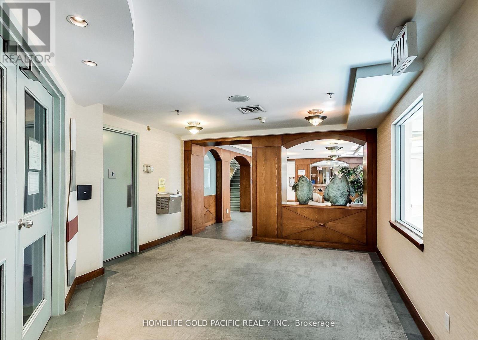 1604 - 88 CORPORATE DRIVE - Photo 2