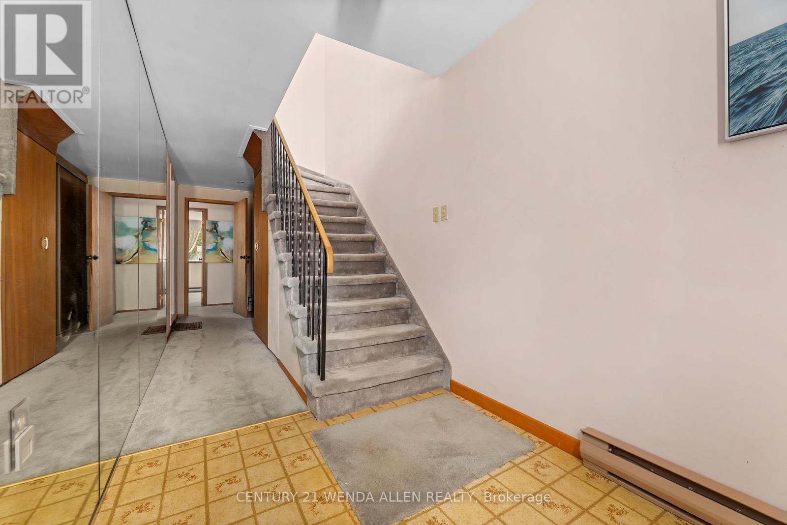 123 Ardwick Street, Whitby, Ontario  L1N 8A2 - Photo 3 - E13537060