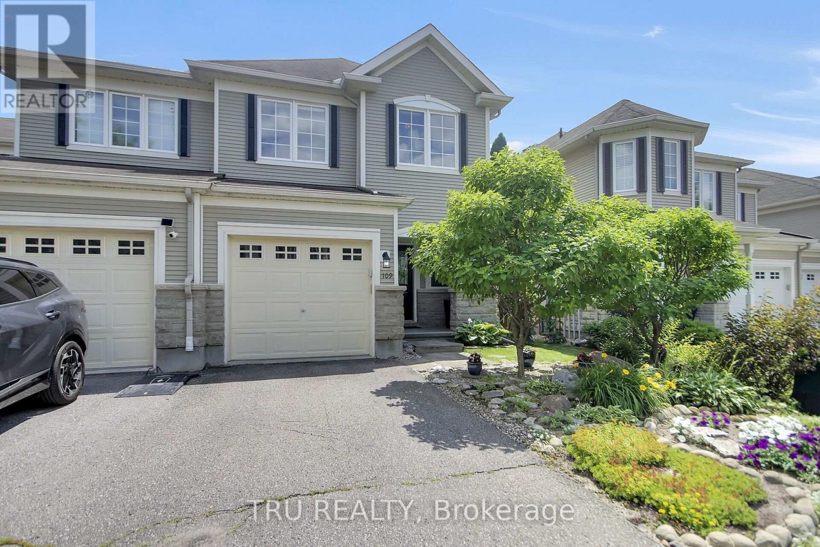 109 Braddock Private, Ottawa, Ontario K2J 0E7 - Photo 2 - X13536884