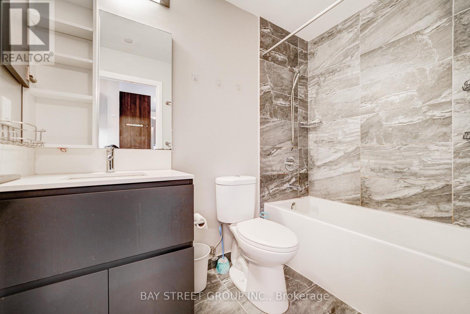 531 - 25 Water Walk Drive, Markham, Ontario  L6C 0G3 - Photo 13 - N13536768