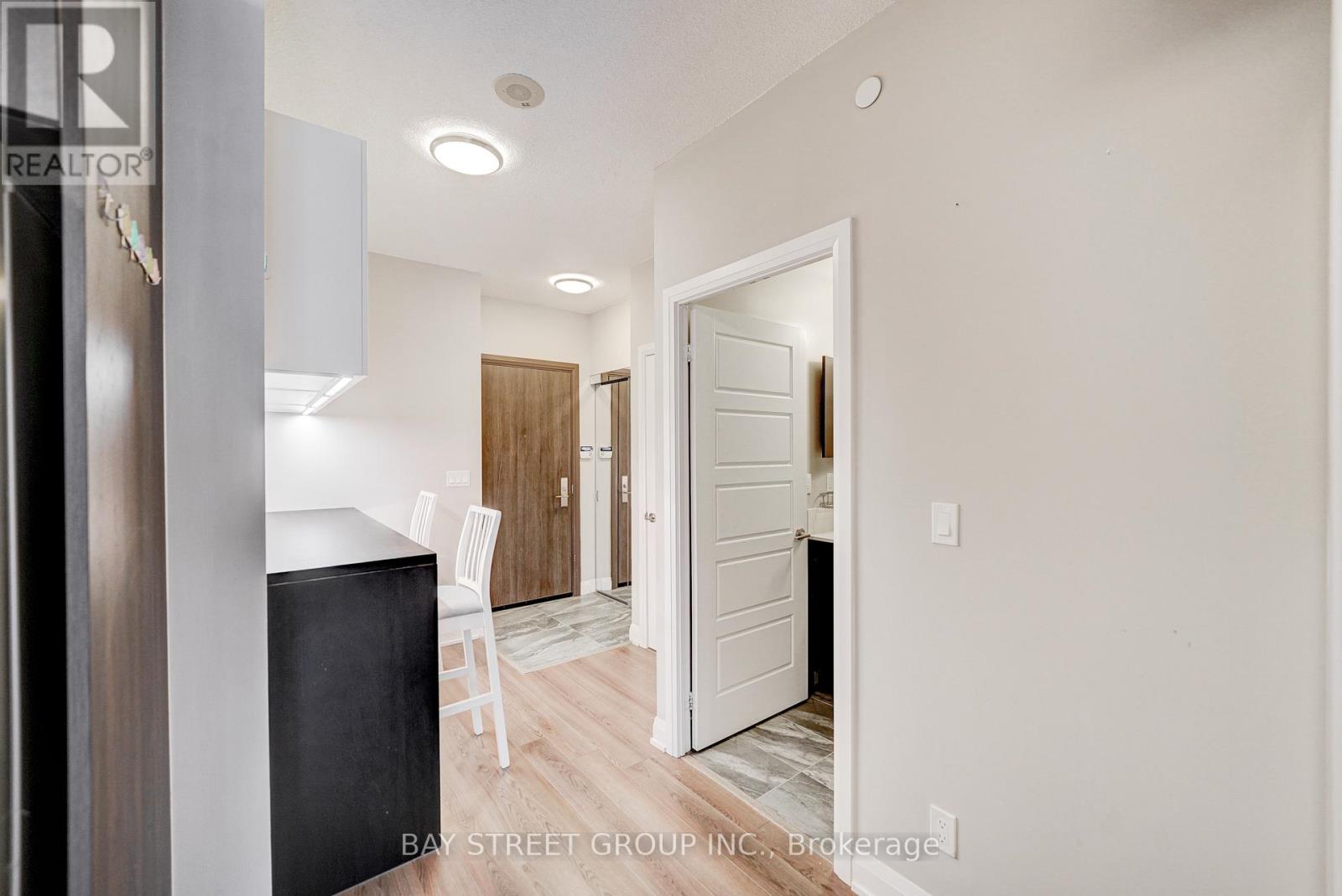 531 - 25 Water Walk Drive, Markham, Ontario  L6C 0G3 - Photo 14 - N13536768