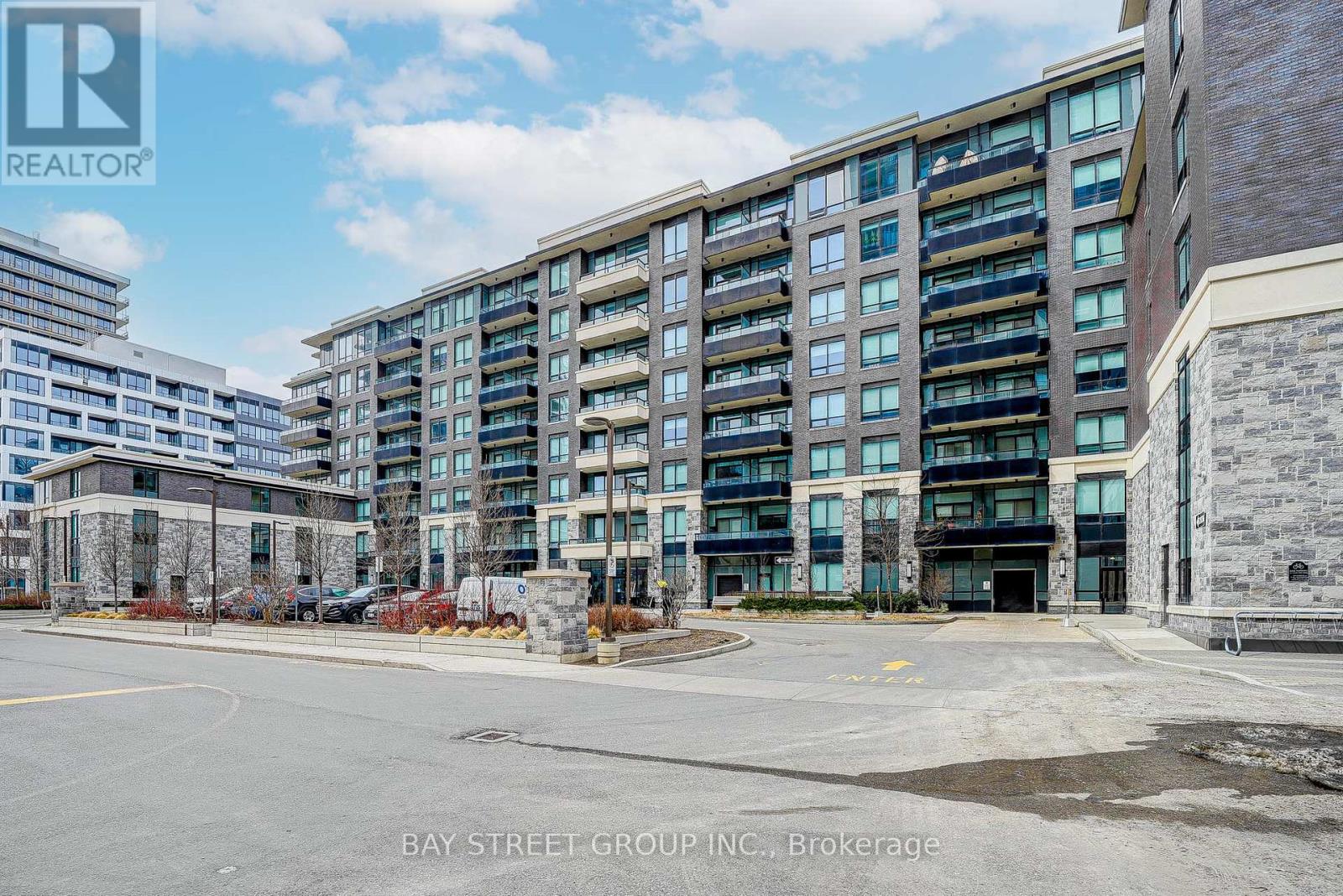 531 - 25 Water Walk Drive, Markham, Ontario  L6C 0G3 - Photo 2 - N13536768