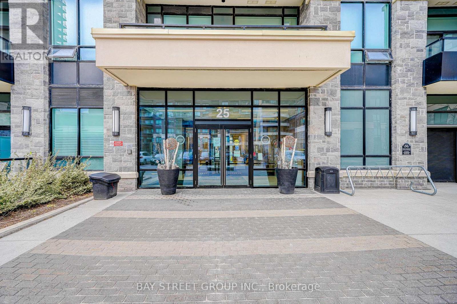 531 - 25 Water Walk Drive, Markham, Ontario  L6C 0G3 - Photo 4 - N13536768