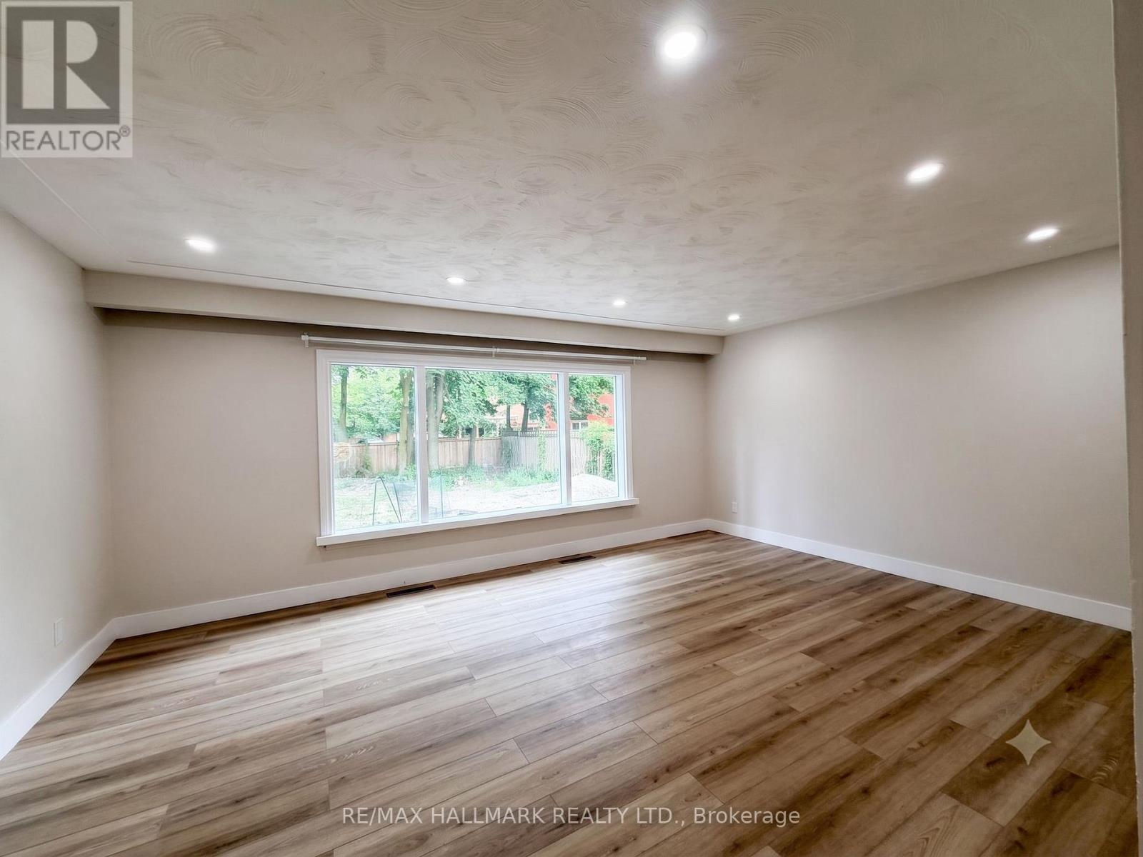 2 - 159 Richmond Street, Richmond Hill, Ontario  L4C 3Y7 - Photo 2 - N13536974
