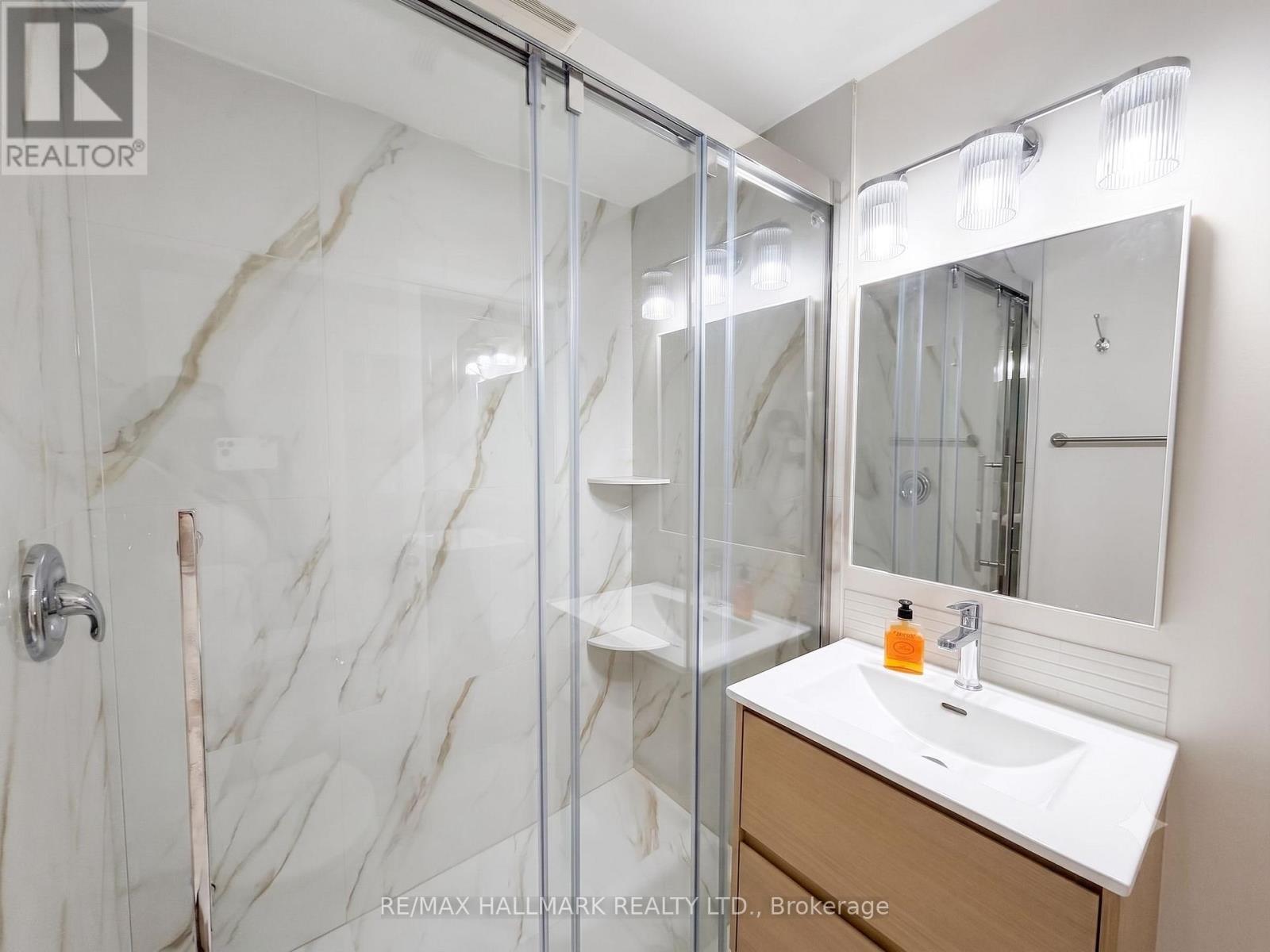 2 - 159 Richmond Street, Richmond Hill, Ontario  L4C 3Y7 - Photo 4 - N13536974